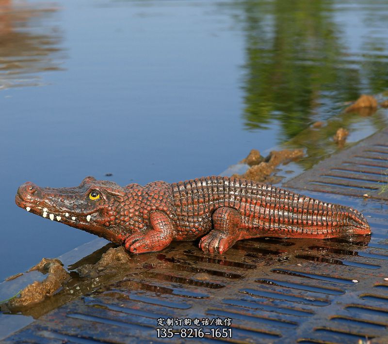 玻璃鋼仿真鱷魚(yú)園林水景景觀動(dòng)物雕塑