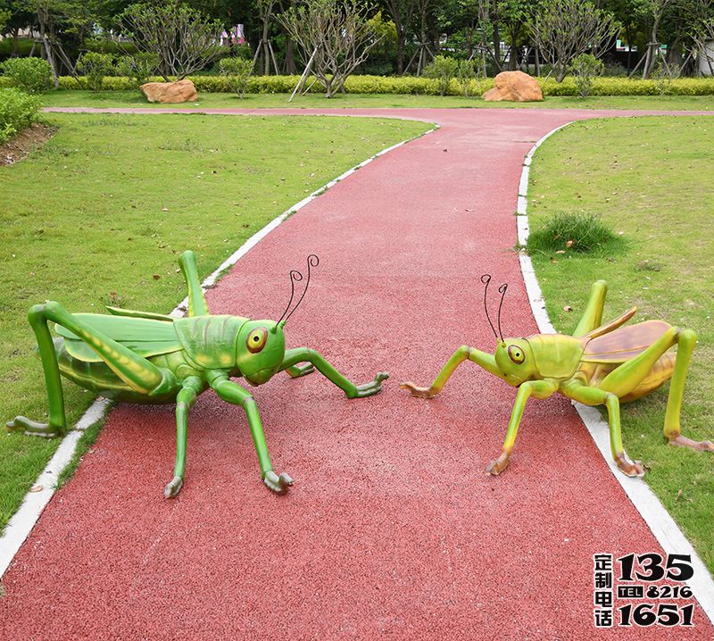 公園仿真玻璃鋼蝗蟲雕塑